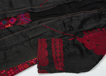 Pre 1967 Ramallah Palestinian Thobe - 4'1 x 4'8