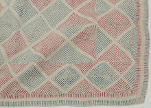 Lahori Kantha Quilted Blanket - 3'8 x 5'10