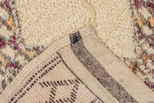 Vintage Moroccan Beni Rug - 5’10 x 9’2