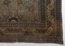 Antique Isfahan Rug - 4'5 x 7'