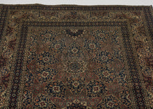 Antique Isfahan Rug - 4'5 x 7'