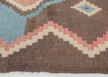 Qashqa'i Kilim - 4'9 x 8'