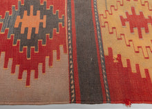 Vintage Turkish Kilim - 6' x 11'