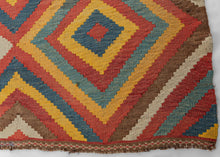 Vintage Lori Kilim - 6'10 x 9'6