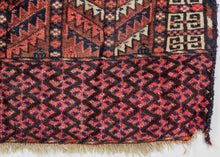 Yomud Ensi Rug - 4'2 x 5'