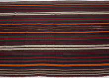 Vintage Qashqa'i Kilim - 5'2 x 9'11