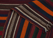 Vintage Qashqa'i Kilim - 5'2 x 9'11