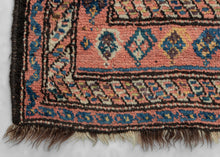 Antique Lori Rug - 5' x 11'