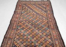 Antique Lori Rug - 5' x 11'