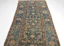 Wide Border Kurdish Rug - 4' x 9'