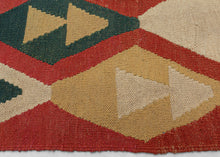 Contemporary Kilim - 4'7 x 6'7