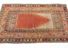 Nigde Prayer Rug - 3’6 x 5’11