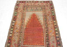 Nigde Prayer Rug - 3’6 x 5’11