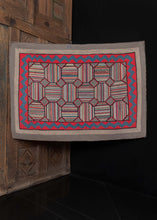 GeometricArtDecoNorthAmericanHookRug