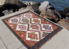 Vintage Peruvian Kililm - 3'11 x 5'