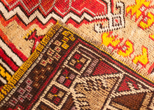 Ladik Prayer - 3'2 x 5'