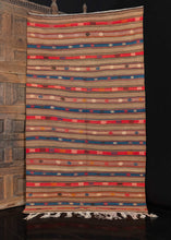 Vintage Turkish Kilim - 4'6 x 8'2